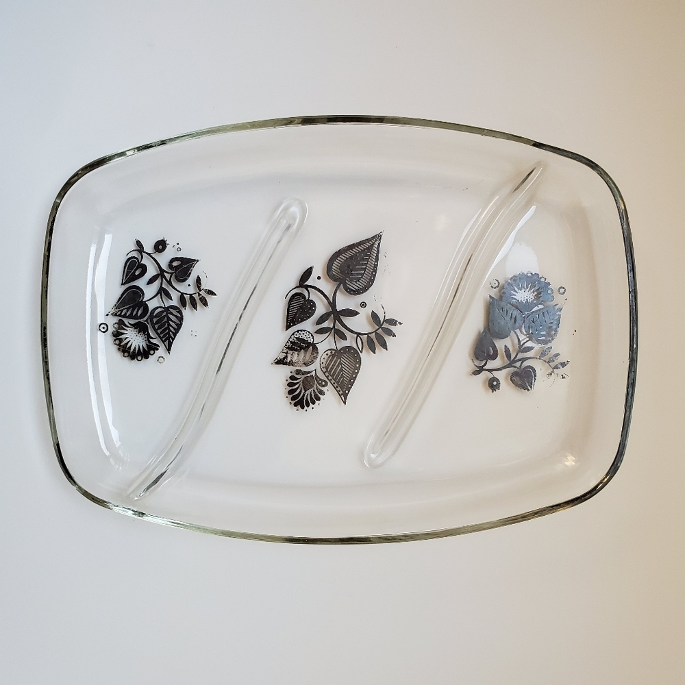 Vintage Georges Briard divided glass dish